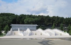 һ��ǽ��һ·���������ձڸ���ǽ��ʫ��֮��