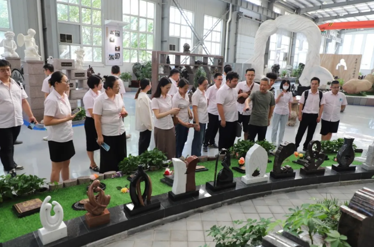 ���ɱ����Ǽ������Ӫ��ר����ѵ������Эͬ������׿Խ��